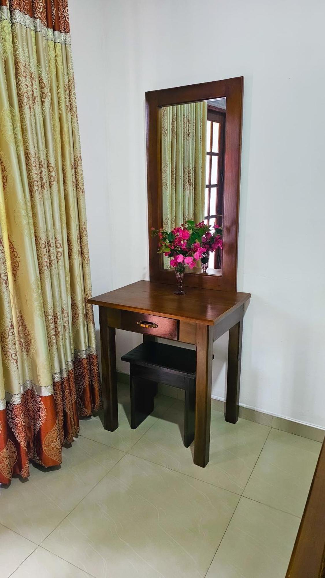 Adams Peak Grand Otel Nallathanniya Dış mekan fotoğraf