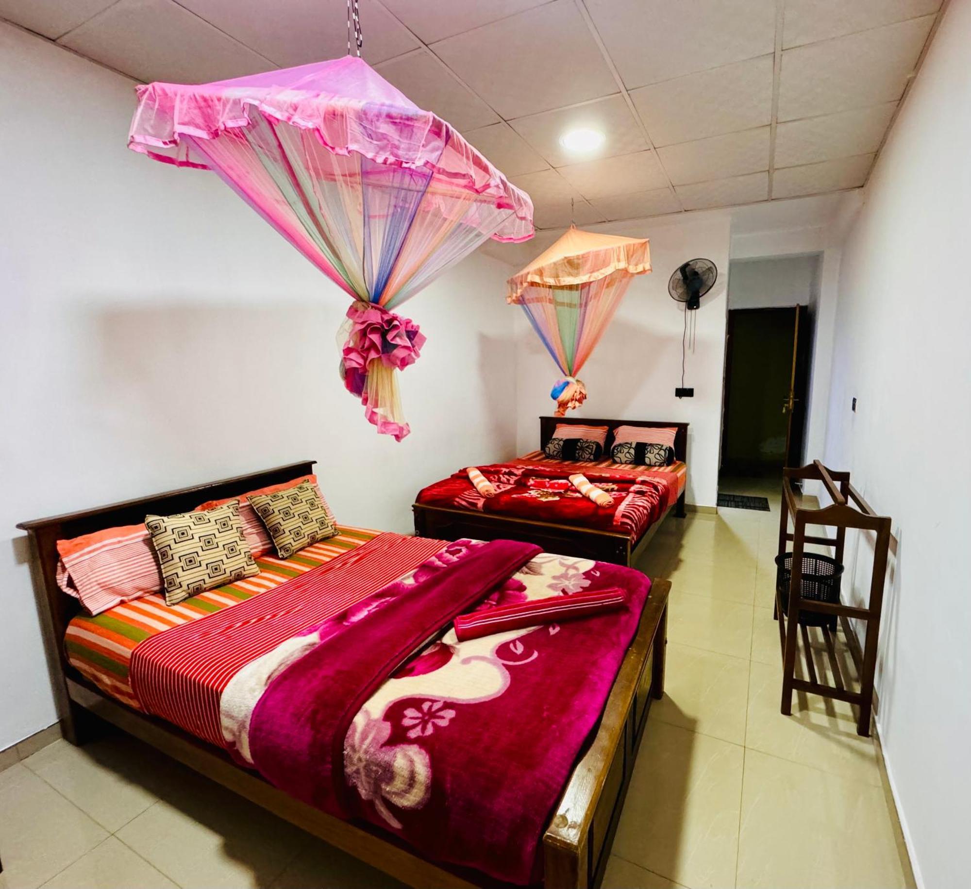 Adams Peak Grand Otel Nallathanniya Dış mekan fotoğraf